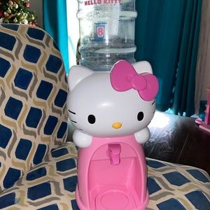 Cute Hello Kitty water dispenser!!